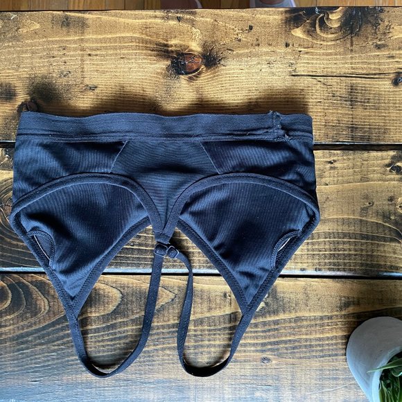 Nike Sports bra - Picture 2 of 2